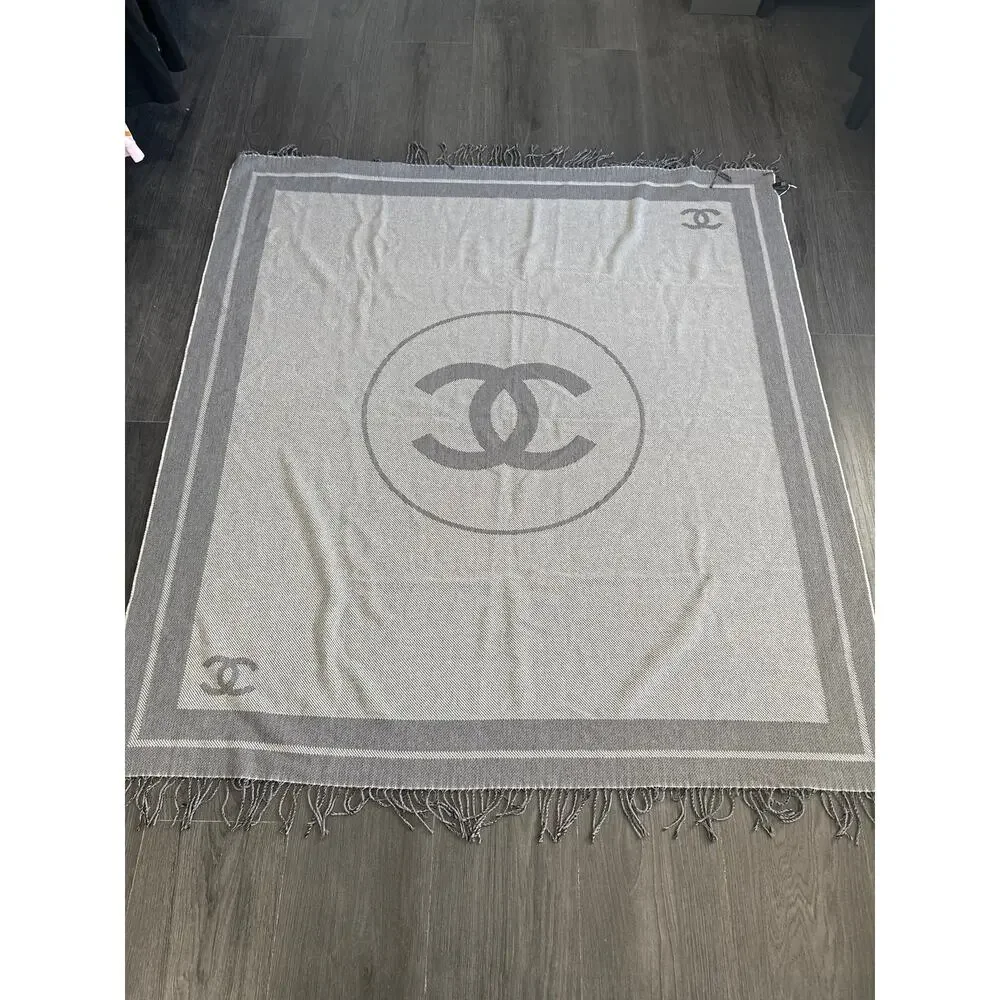 NWT Chanel Traveling Rug Wrap Wool Cashmere Blend